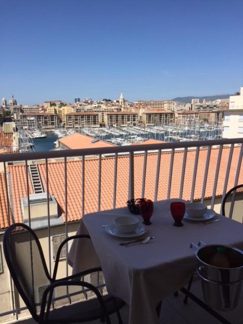 Suite privée du balcon du vieux port Marseille