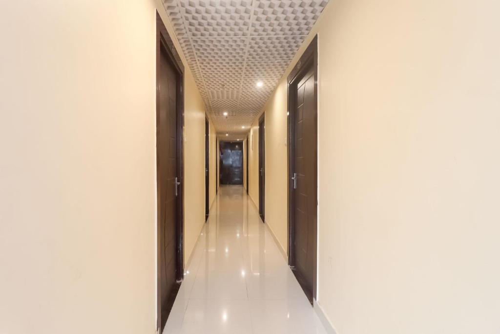 Collection O M V Inn Near Chaudhary Charan Singh International Airport