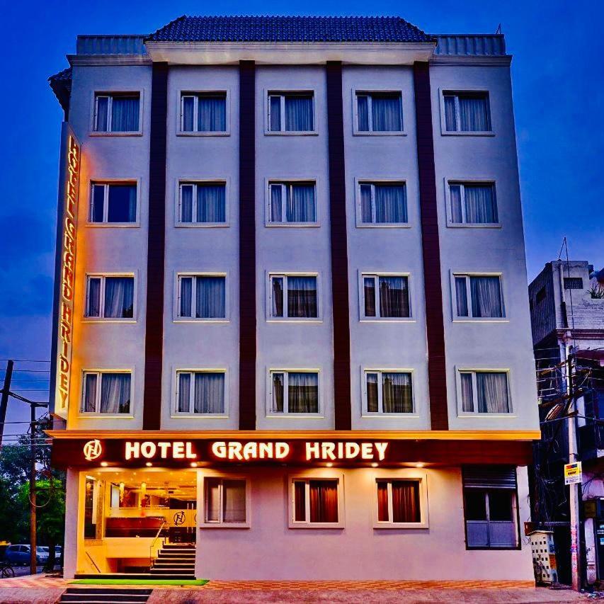 Hotel Grand Hridey by AN Hotels near VOLVO BUS STAND