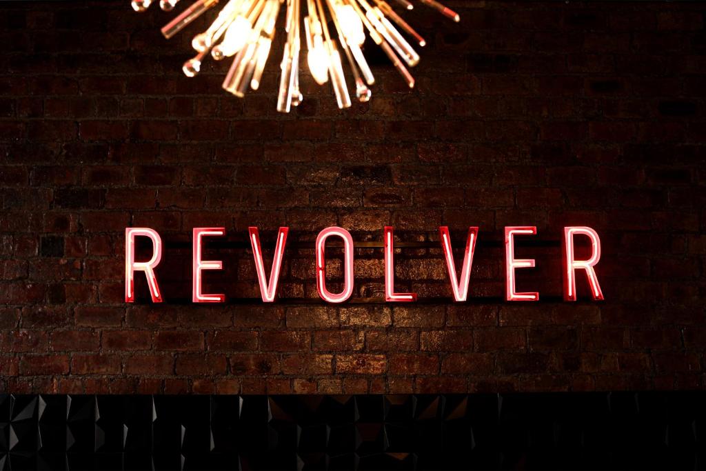 Revolver