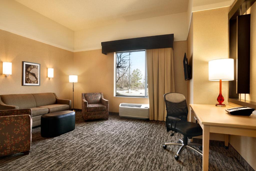 DoubleTree by Hilton Hotel Oklahoma City Airport