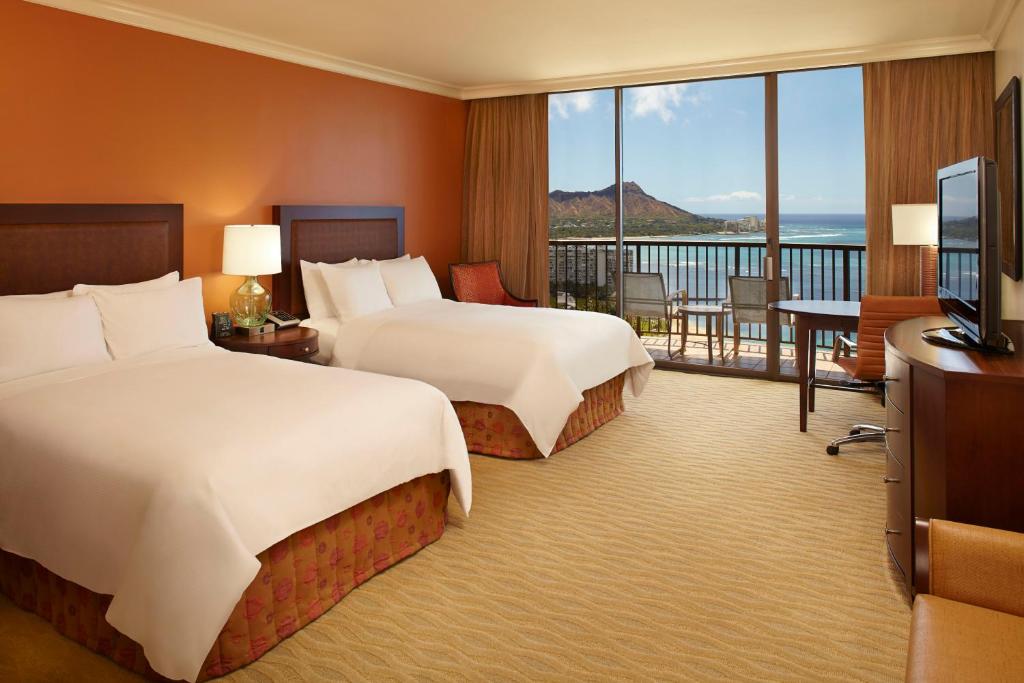 Hilton Hawaiian Village Waikiki Beach Resort