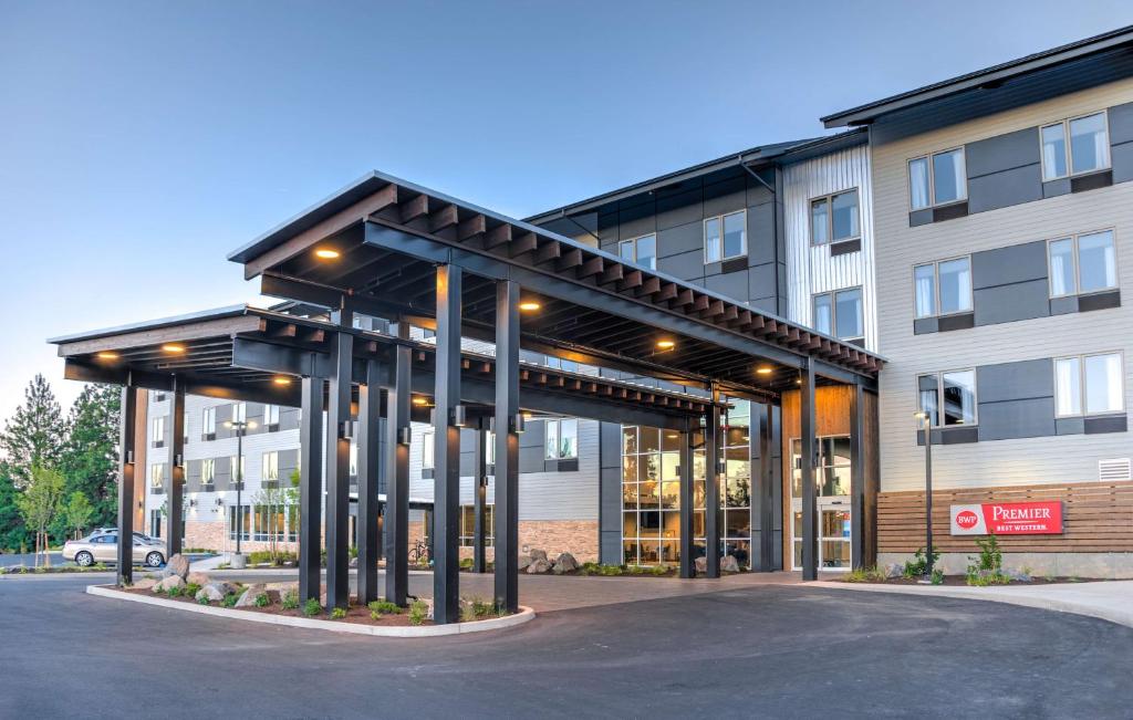 Best Western Premier Peppertree Inn at Bend