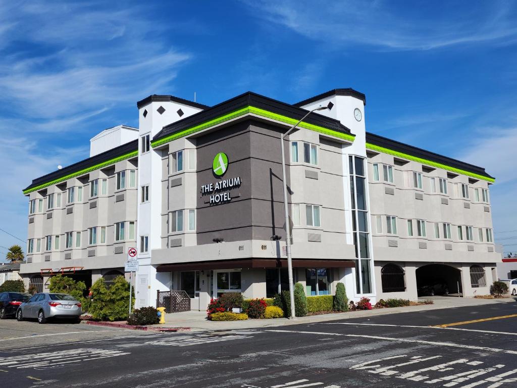 THE ATRIUM HOTEL - SFO AIRPORT FREE! - Shuttle Bus - Parking - WIFI