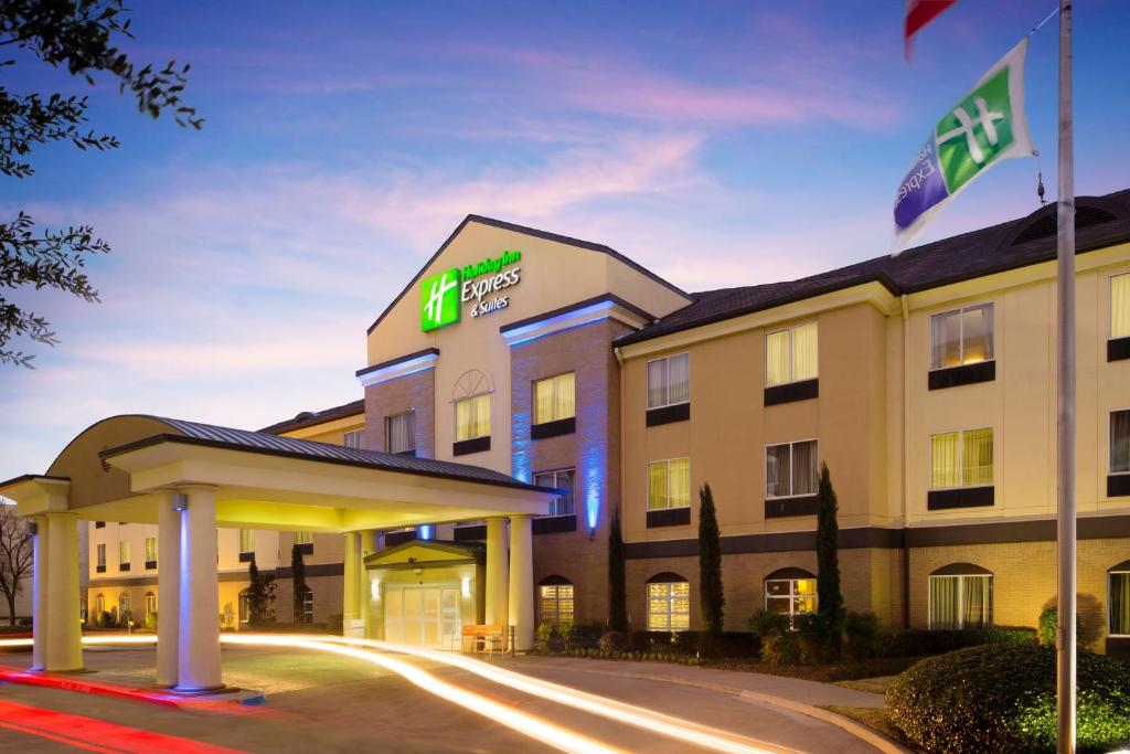 Holiday Inn Express Hotel and Suites DFW-Grapevine, an IHG Hotel